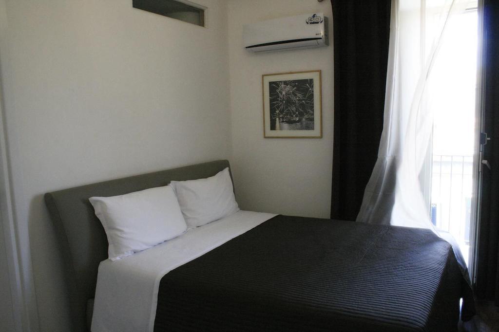 B&B Young Catania Szoba fotó